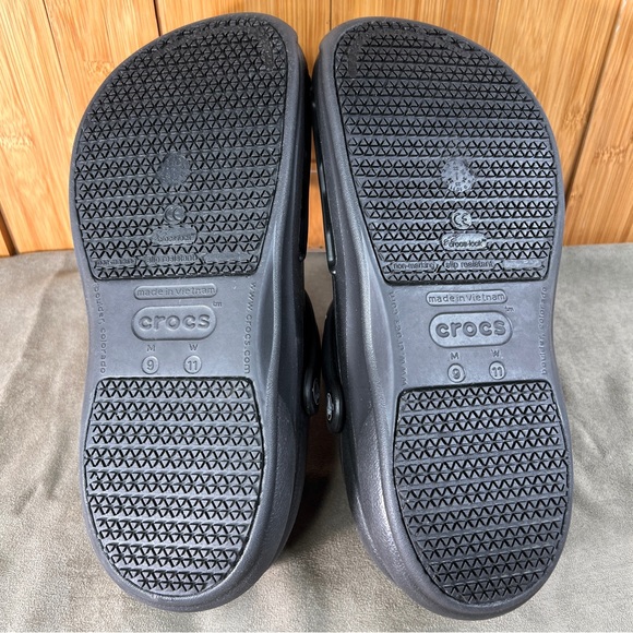 NWOT Crocs Black Bistro Clogs Unisex-Adult Slip Resistant Work Shoes Men 9 W 11 - Picture 6 of 11